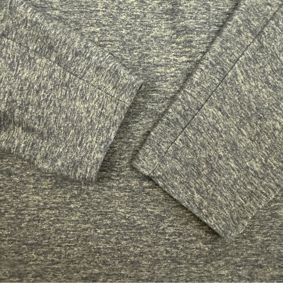 Lululemon Men’s Surge Warm 1/2 Zip Heathered Utilitarian / Black Long Sleeve - Picture 10 of 13